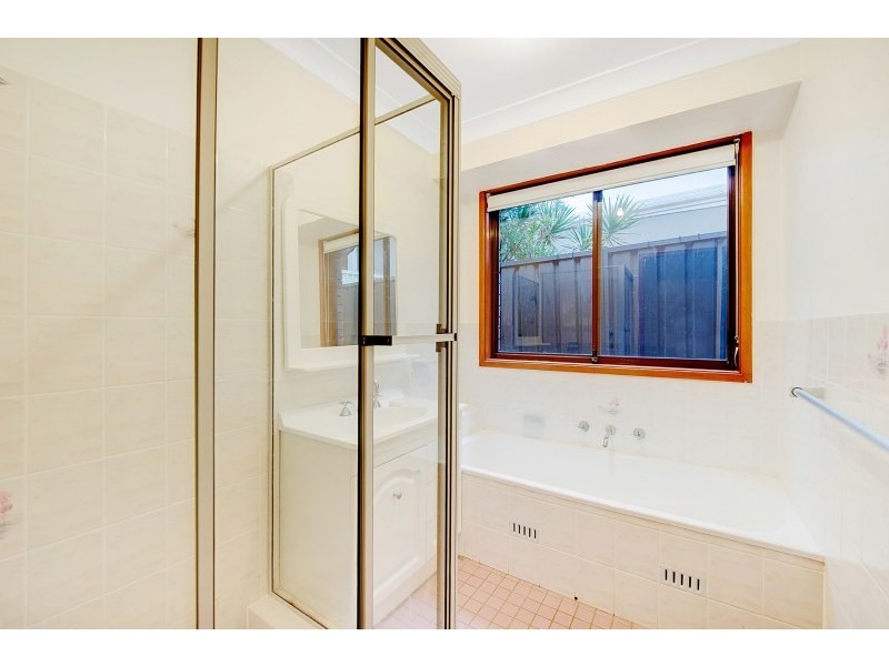 6 Hugo Place, Quakers Hill NSW 2763