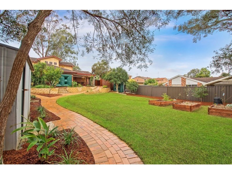 6 Hugo Place, Quakers Hill NSW 2763
