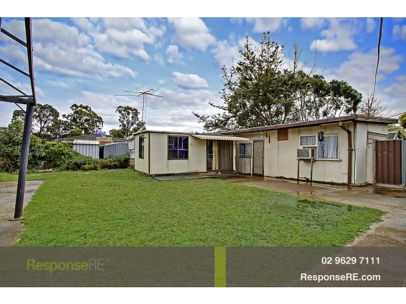 14 Saipan Avenue, Lethbridge Park NSW 2770