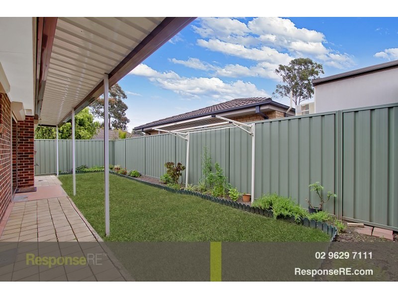 1/8 Woodvale Close, Plumpton NSW 2761
