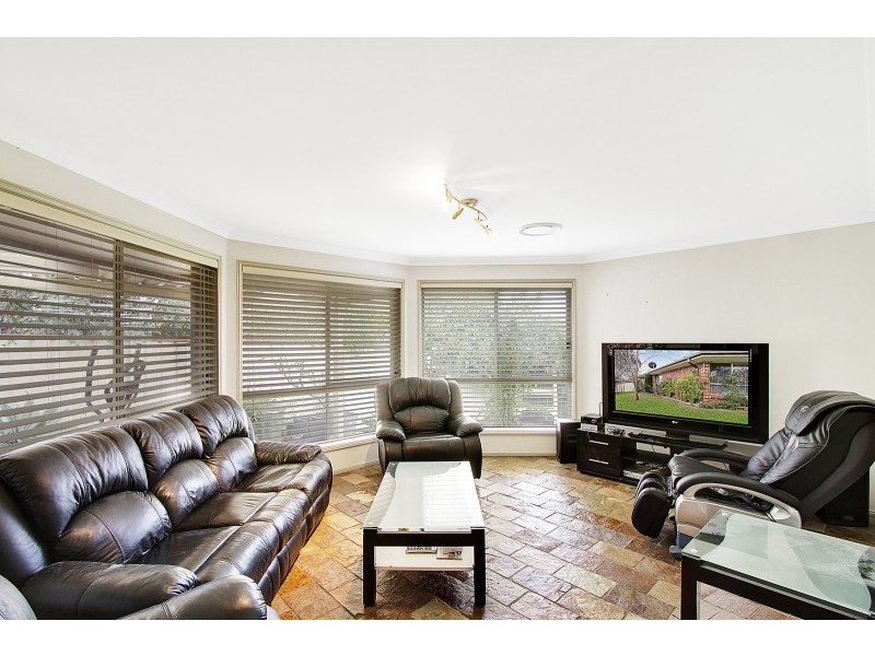 23 Thompson Crescent, Glenwood NSW 2768