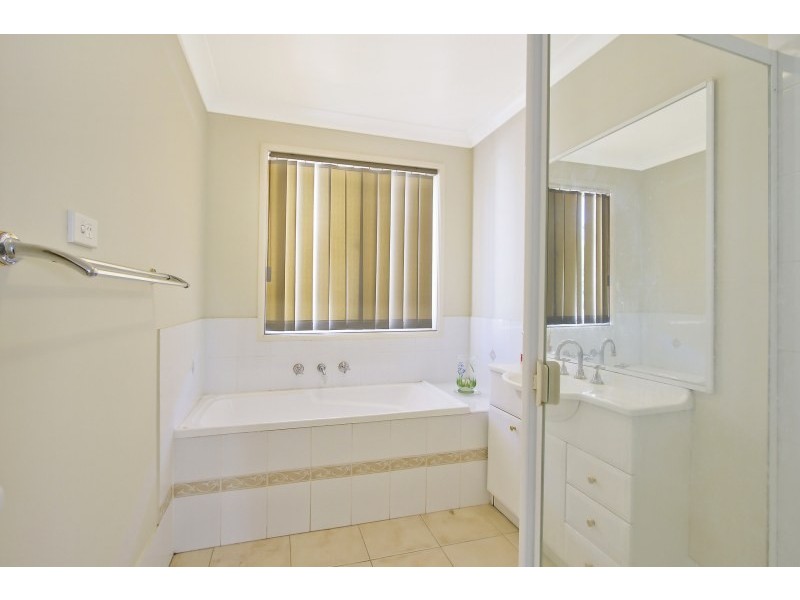 8 Lynton Court, Glenwood NSW 2768