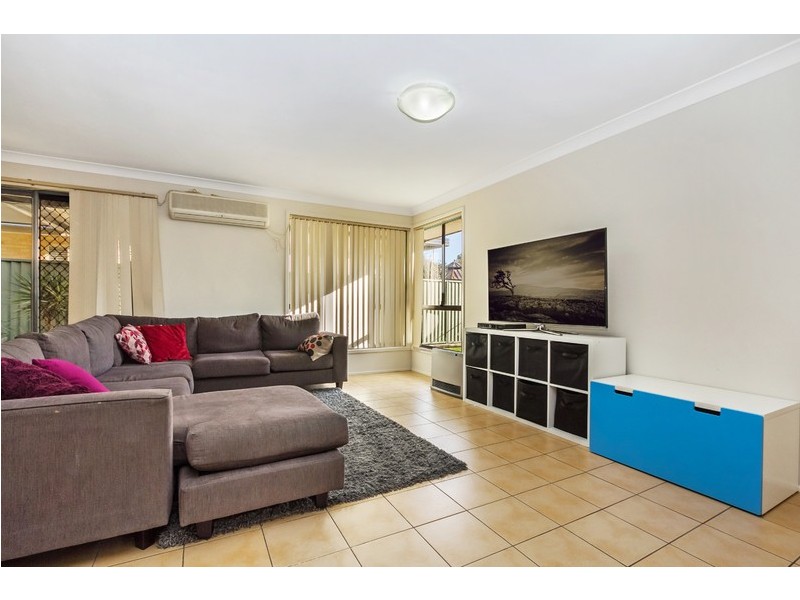 4 Dienelt Close, Glenwood NSW 2768