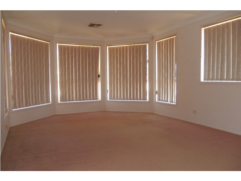 4 Kookaburra Grove, Glenwood NSW 2768