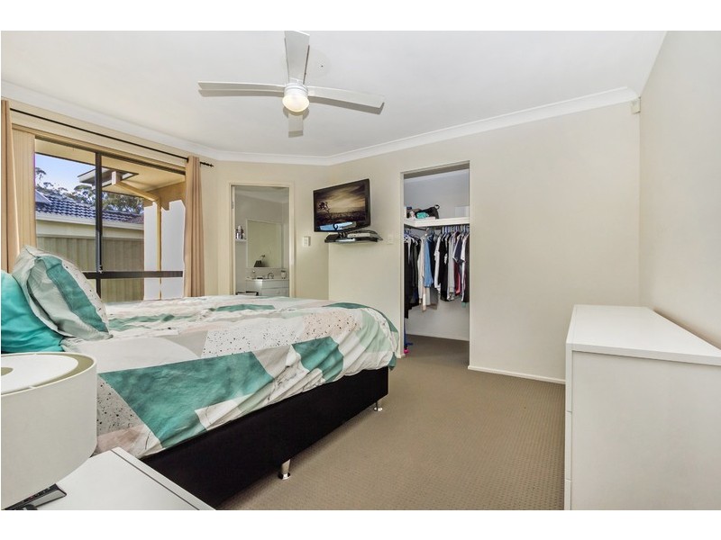 4 Dienelt Close, Glenwood NSW 2768