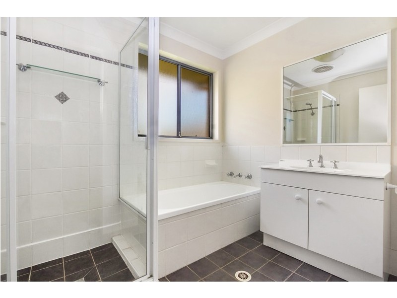 4 Dienelt Close, Glenwood NSW 2768