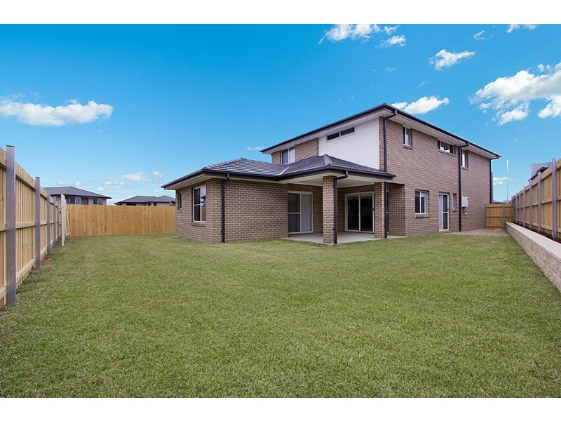 7 Vicarage Street, Kellyville NSW 2155