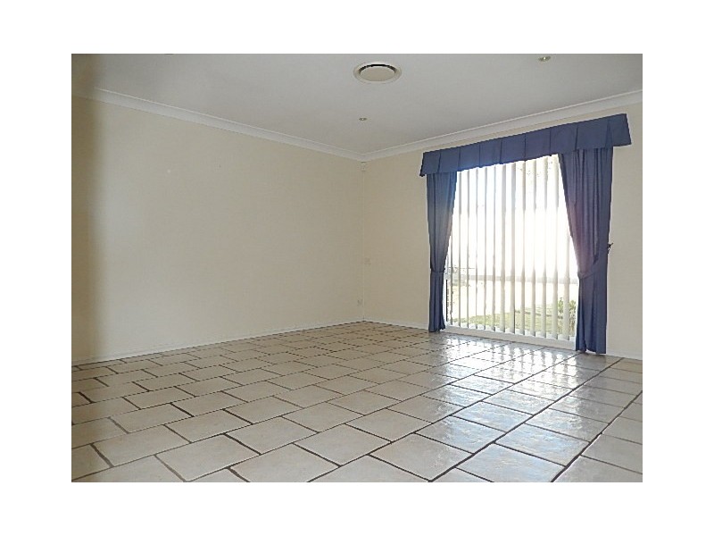 33 Ipswich Avenue, Glenwood NSW 2768