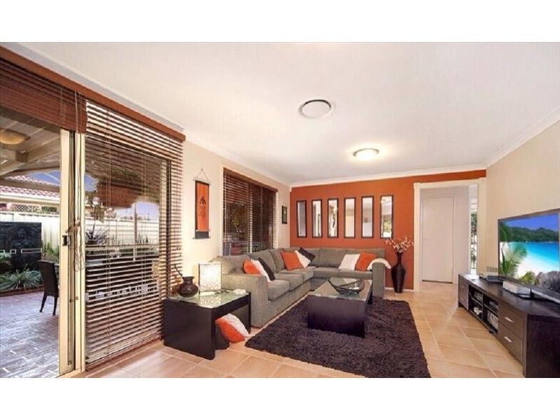 2 Amuet Place, Glenwood NSW 2768