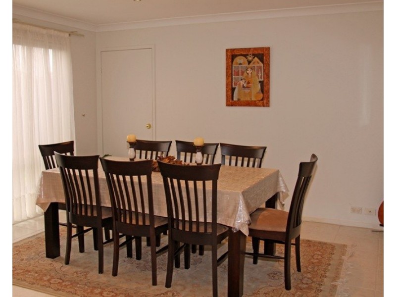 24 Farmer Close, Glenwood NSW 2768