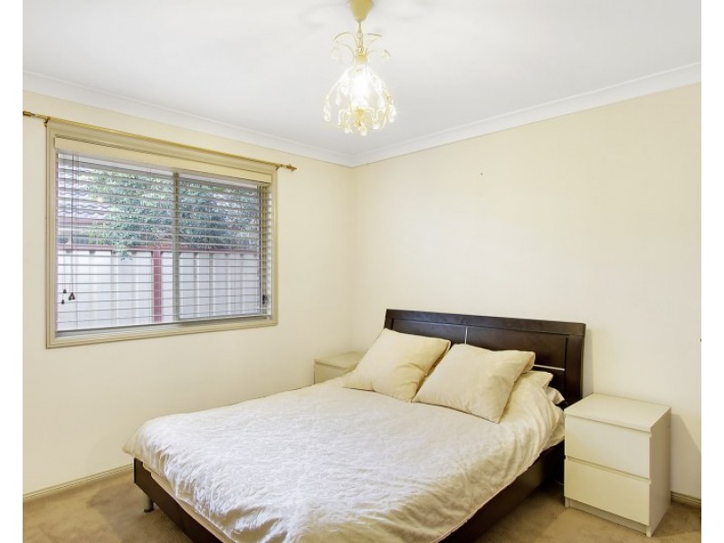 23 Thompson Crescent, Glenwood NSW 2768