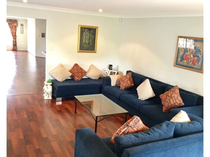 1 Minuet Court, Glenwood NSW 2768