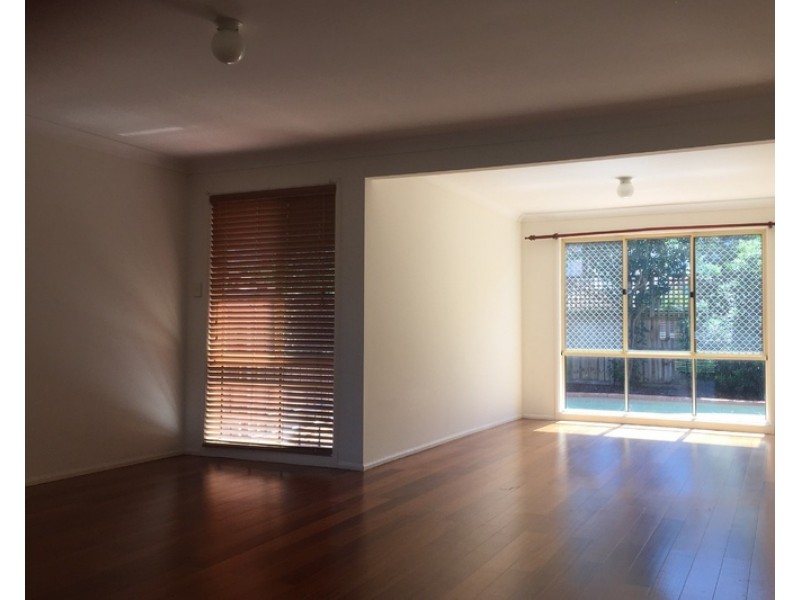 6 Amberlea Street, Glenwood NSW 2768