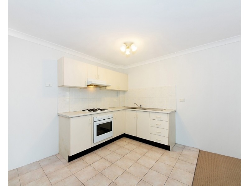 33/8-10 Fourth Avenue, Blacktown NSW 2148