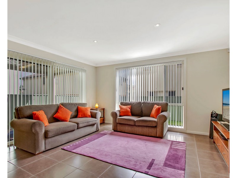 8 Wattlebird Place, Glenwood NSW 2768