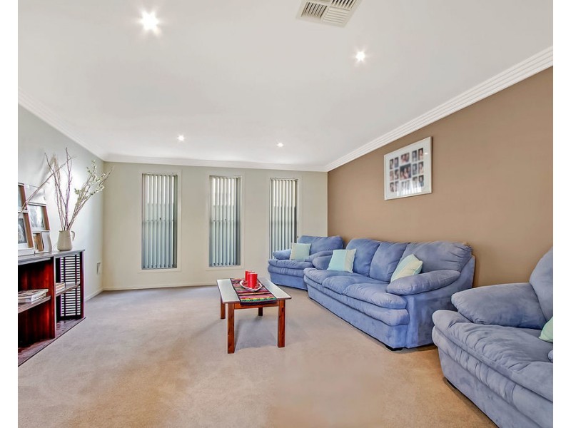 8 Wattlebird Place, Glenwood NSW 2768