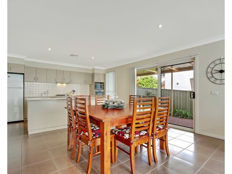 8 Wattlebird Place, Glenwood NSW 2768