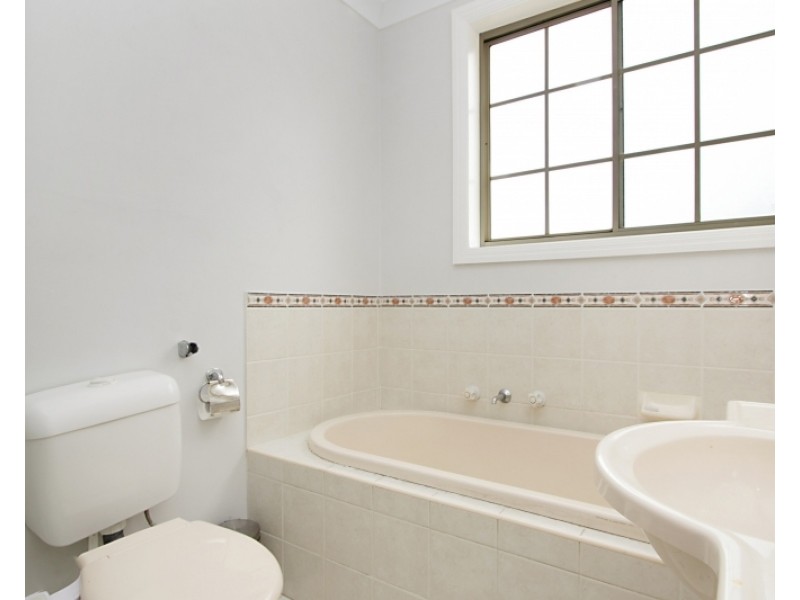 242 Meurants Lane, Glenwood NSW 2768