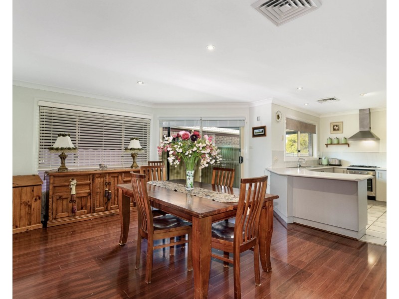 83 Thompson Crescent, Glenwood NSW 2768