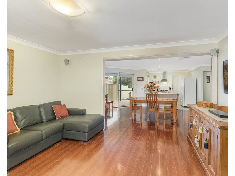 83 Thompson Crescent, Glenwood NSW 2768