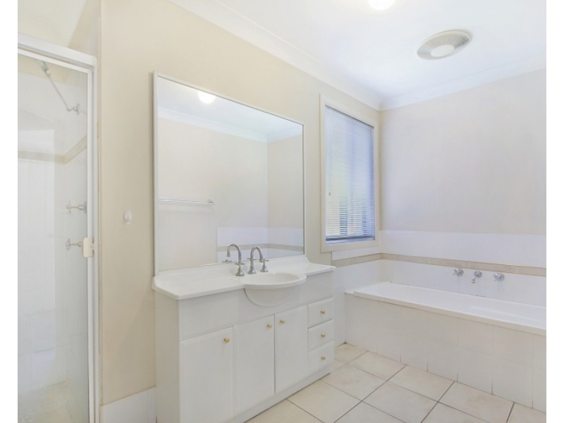 7 Laurina Way, Glenwood NSW 2768