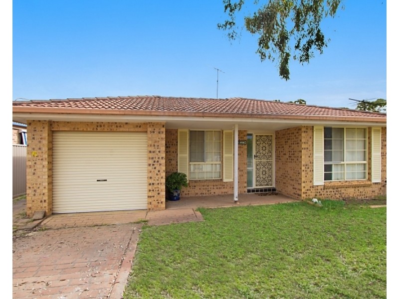 73 Torrance Crescent, Quakers Hill NSW 2763