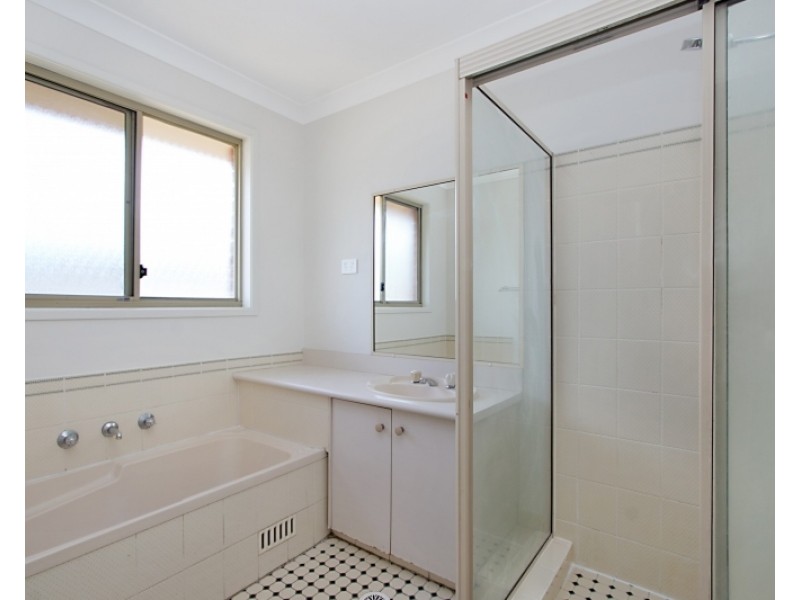 1 Muscat Grove, Glenwood NSW 2768