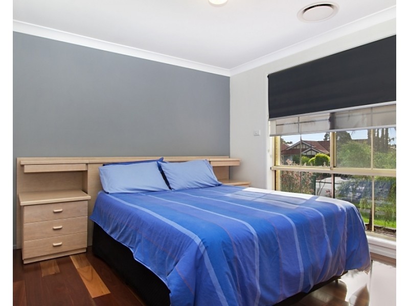 16 Thompson Crescent, Glenwood NSW 2768