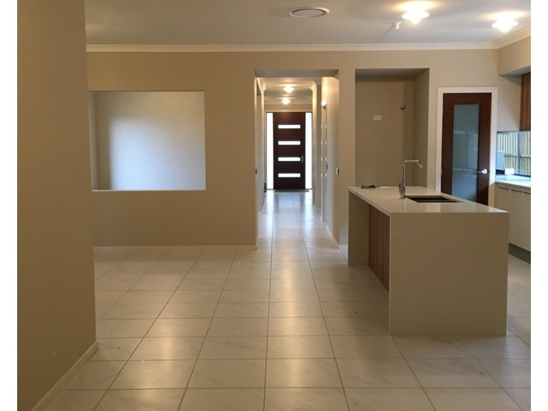 7 Oakhill Crescent, Colebee NSW 2761