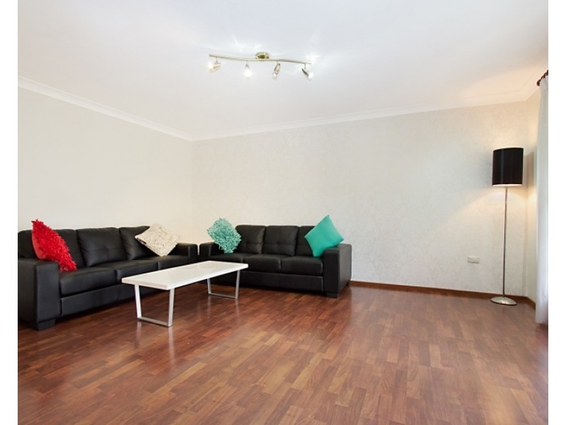 6 Hugo Place, Quakers Hill NSW 2763