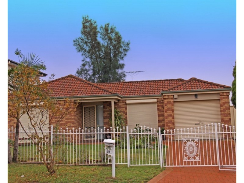 24 Farmer Close, Glenwood NSW 2768