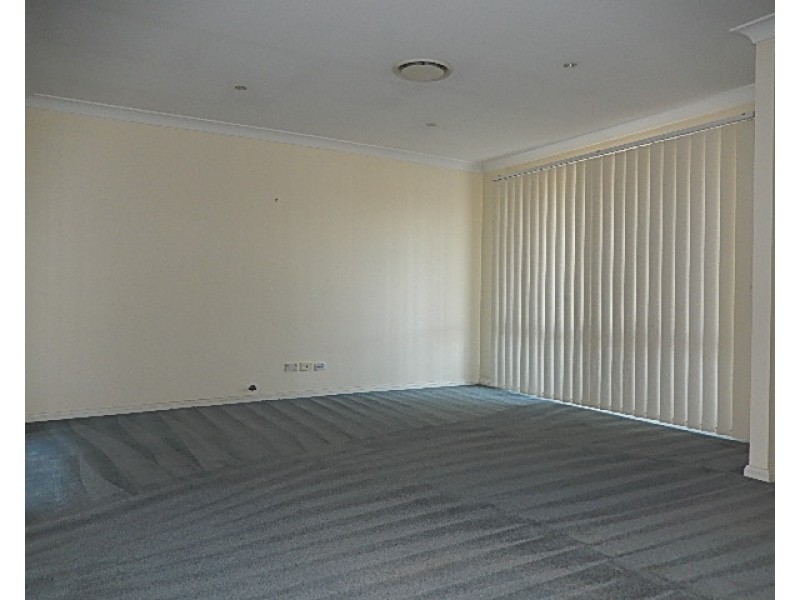 33 Ipswich Avenue, Glenwood NSW 2768