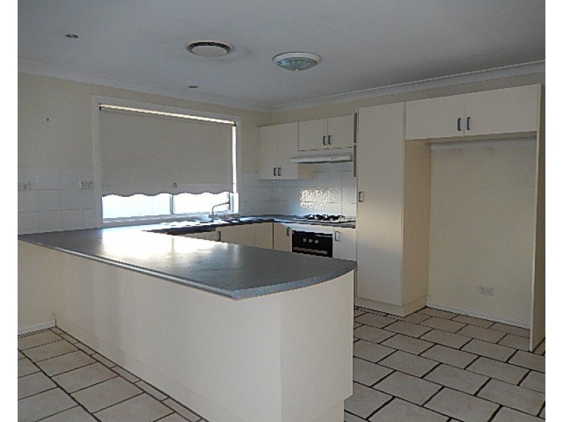 33 Ipswich Avenue, Glenwood NSW 2768