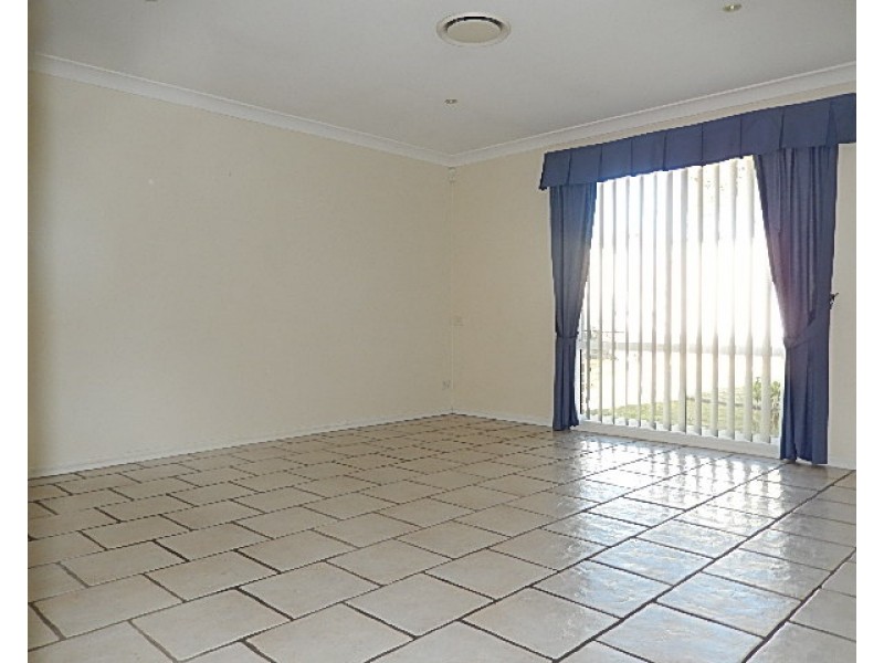 33 Ipswich Avenue, Glenwood NSW 2768