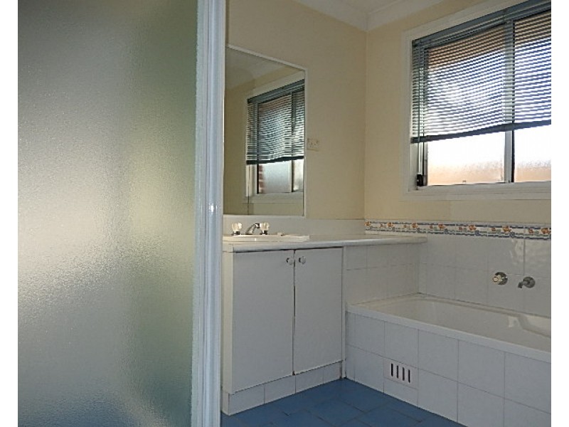 33 Ipswich Avenue, Glenwood NSW 2768