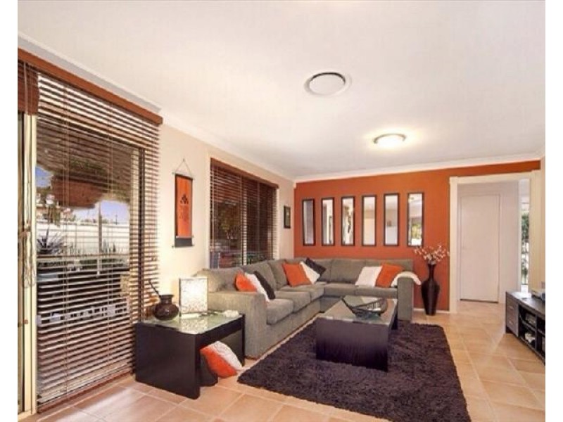 2 Amuet Place, Glenwood NSW 2768