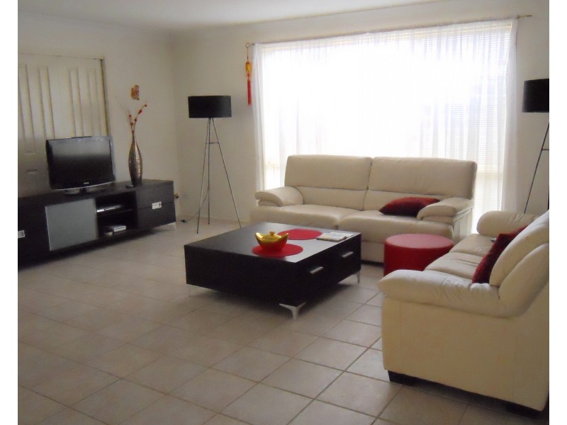 7 Caleen Street, Glenwood NSW 2768