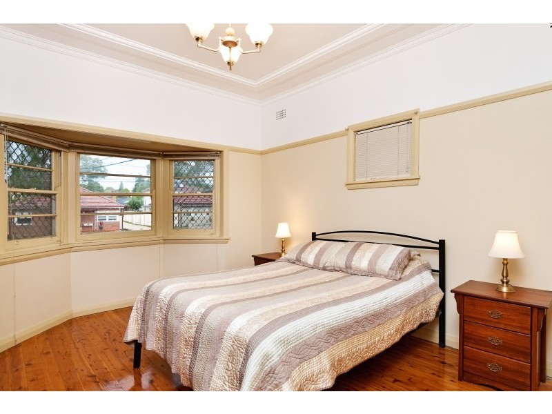 11 Moala Street, Concord West NSW 2138