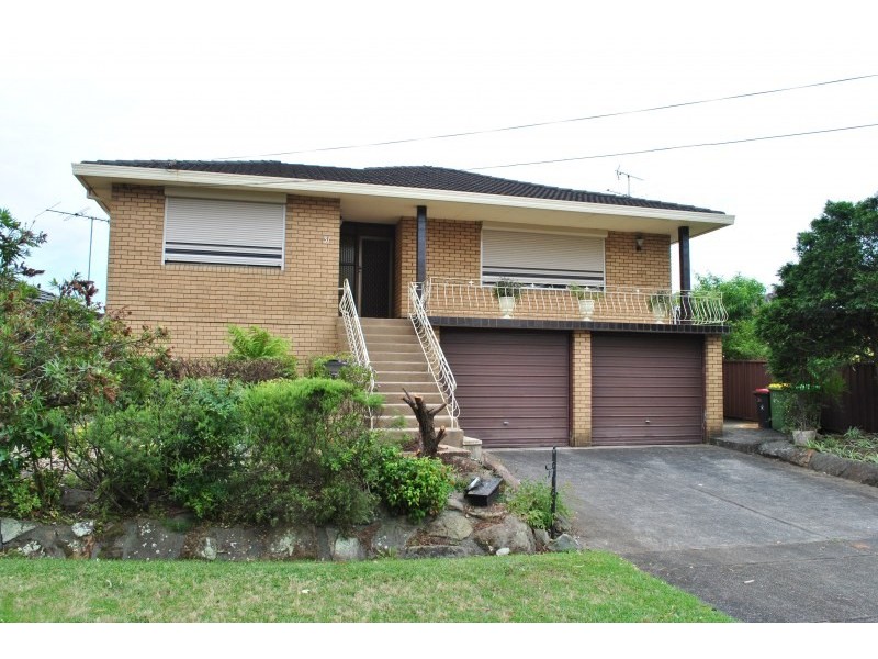31 Lincoln Road, Georges Hall NSW 2198