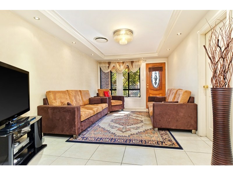 126a Juno Parade, Greenacre NSW 2190