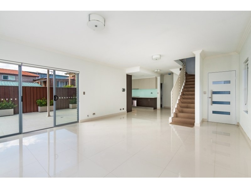 2/7 Cheltenham Road, Croydon NSW 2132