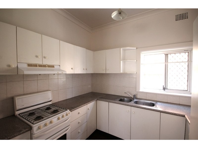 2/53 Thomas Street, Croydon NSW 2132