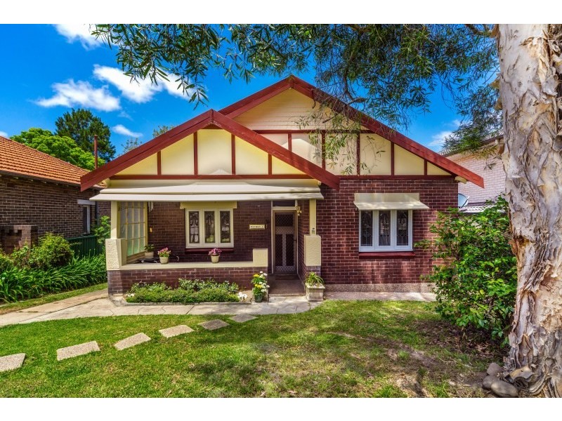 18 Bennett Avenue, Strathfield South NSW 2136