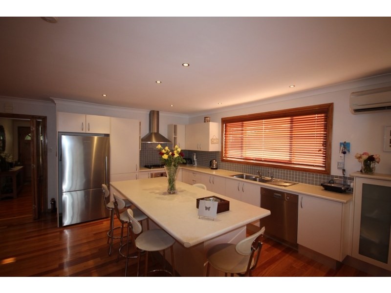 40 Flinders Road, Georges Hall NSW 2198