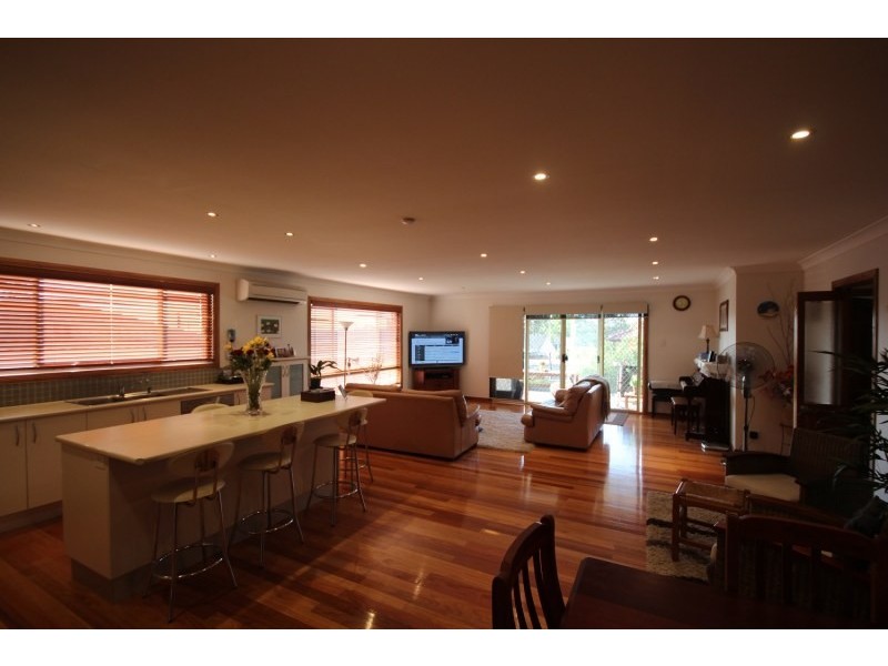 40 Flinders Road, Georges Hall NSW 2198