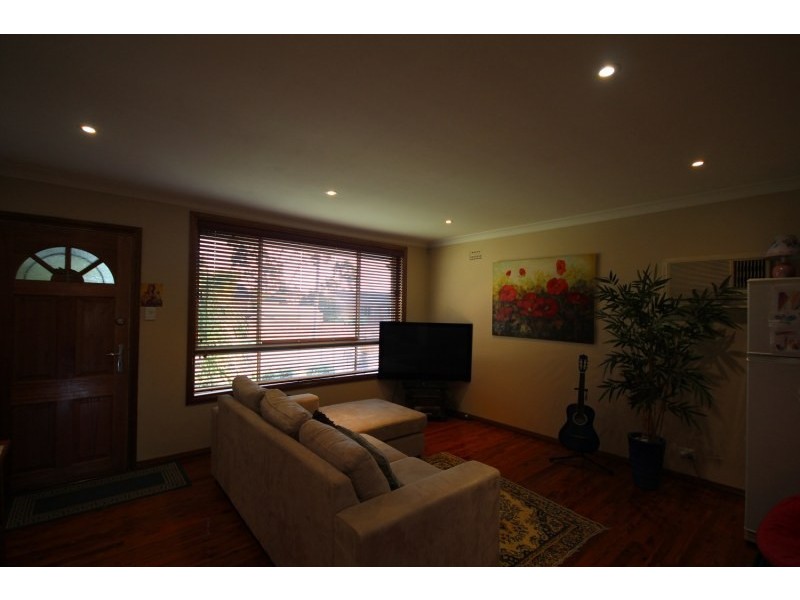 40 Flinders Road, Georges Hall NSW 2198