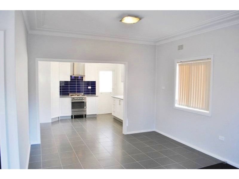 18 Greenacre Road, Greenacre NSW 2190
