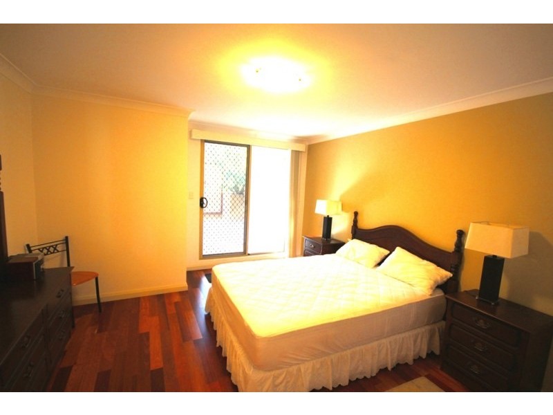 Unit 8/11 Settlers Boulevard, Liberty Grove NSW 2138