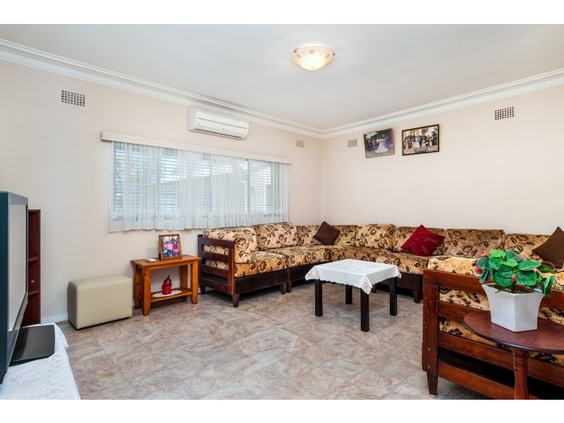 27 Lennartz Street, Croydon Park NSW 2133