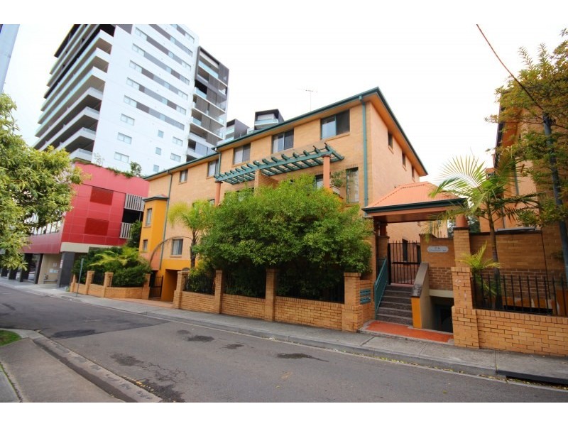 14/2-6 Gloucester Avenue, Burwood NSW 2134